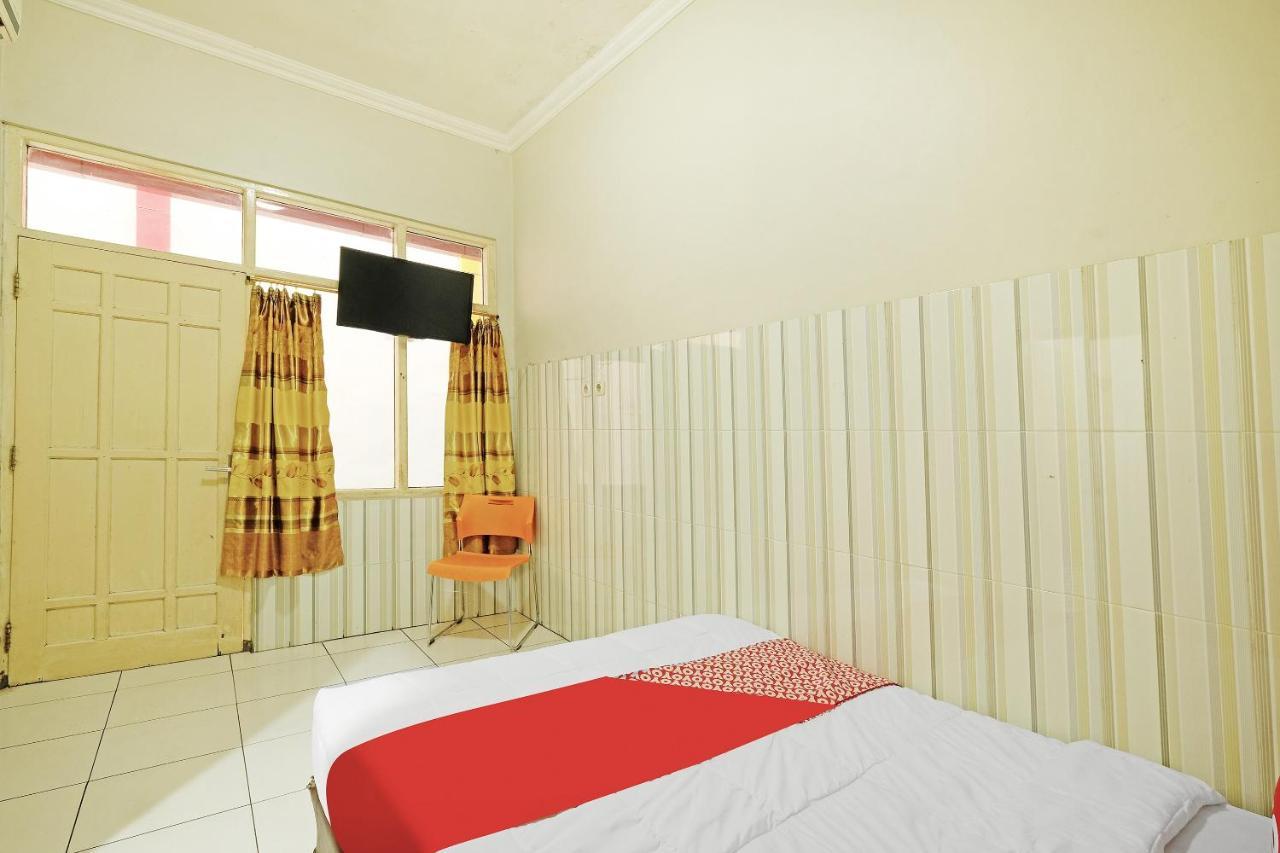 Oyo 91453 Hotel Srikandi Gejayan Maguwo Kültér fotó