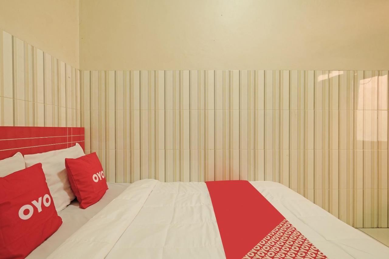 Oyo 91453 Hotel Srikandi Gejayan Maguwo Kültér fotó