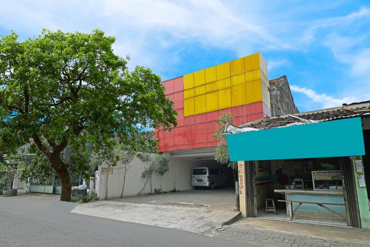 Oyo 91453 Hotel Srikandi Gejayan Maguwo Kültér fotó